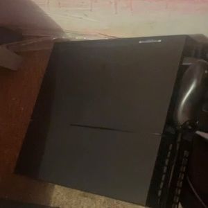 Sony Ps4 Pro (No Controller)